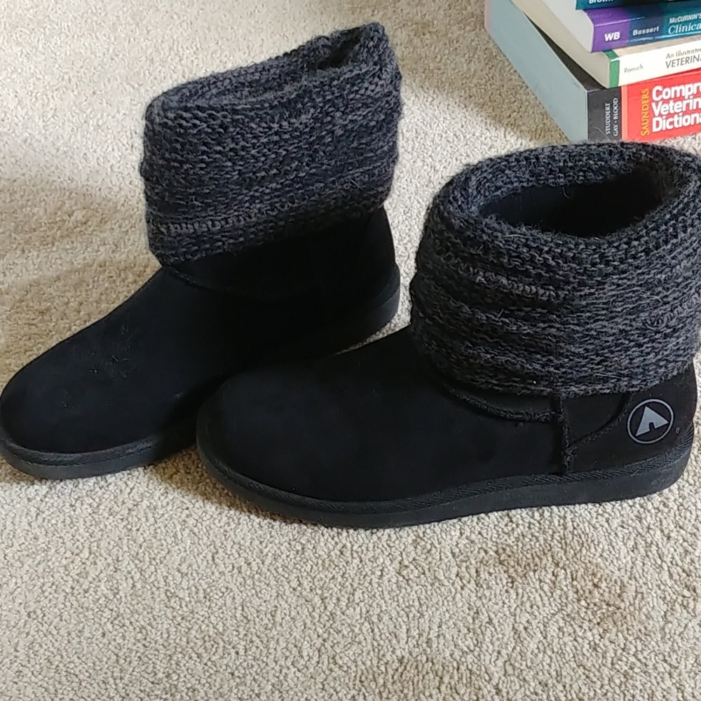 Airwalk booties